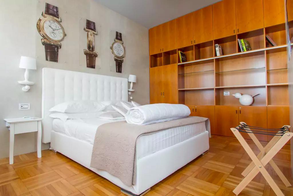 Ginevra Rooms ベルガモ 部屋 写真